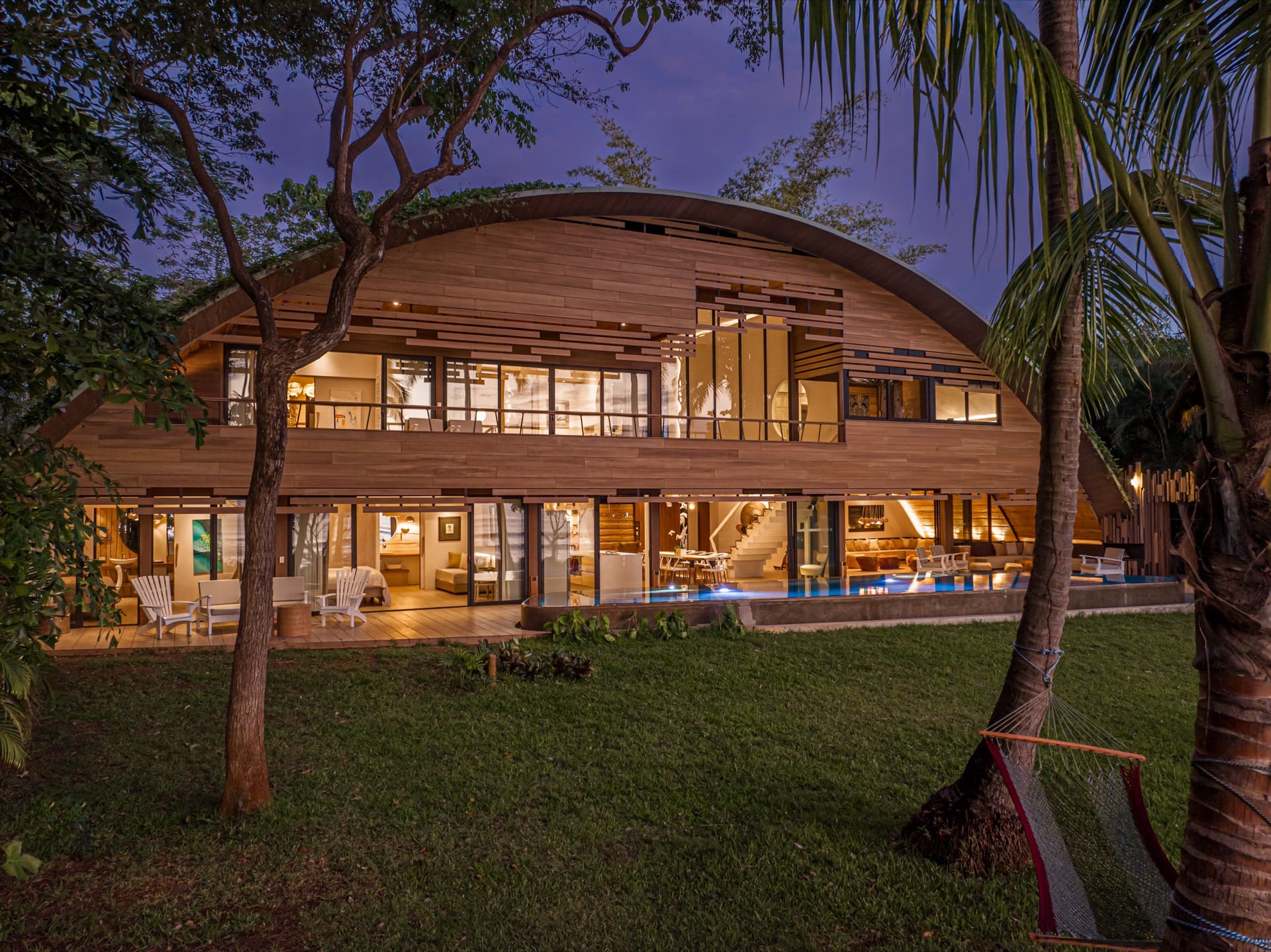 Villa Hermes — arquitectura escultórica frente al mar, Playa Junquillal